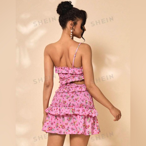 Smock Ruffle Printed Dress - Picture 2 of 4